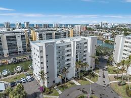 Casa Marina 432 Newly Remodeled, Water View 2 Bedroom Condo