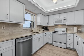 Casa Marina 432 Newly Remodeled, Water View 2 Bedroom Condo