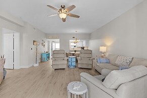 Casa Marina 432 Newly Remodeled, Water View 2 Bedroom Condo