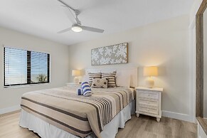 Seaside 209: Oceanview 2br/2ba Condo With Pool, Steps To Beach 2 Bedro
