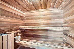 Mountain Majesty 6 Bedroom Home