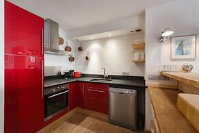 Les Terrasses Spacious Central 3 Bedroom Apartment