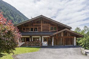 Chalet Hermine 5 Hot Tub and Sauna Les Chosalets