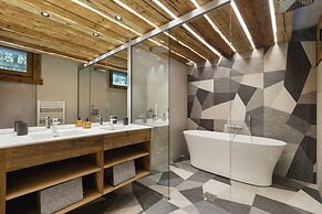 Chalet Blaiti re Contemporary Luxury