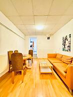 Cozy 2BR Apt Sleeps 6 Direct City Access
