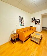 Cozy 2BR Apt Sleeps 6 Direct City Access