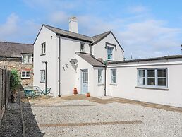 1 Tyn Y Gongl Cottage