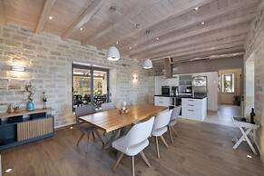 Villa Aurora Luxurius Living