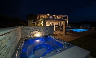 Villa Aurora Luxurius Living