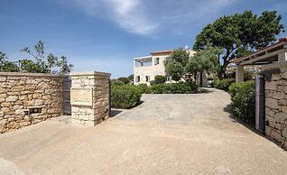 Villa Aurora Luxurius Living