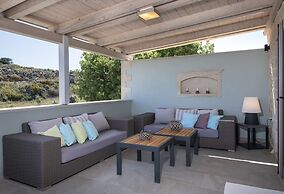 Villa Aurora Luxurius Living