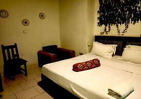 Lloyds Beach Resort & Hotel