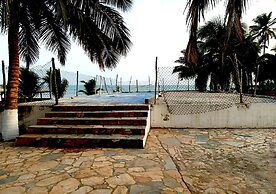 Lloyds Beach Resort & Hotel
