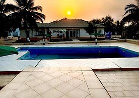 Lloyds Beach Resort & Hotel