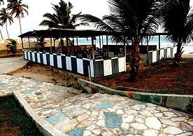 Lloyds Beach Resort & Hotel