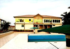 Lloyds Beach Resort & Hotel