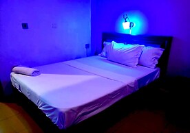 Lloyds Beach Resort & Hotel