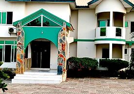 Lloyds Beach Resort & Hotel