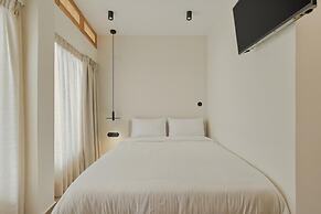 12 Pyles Living History