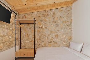 12 Pyles Living History