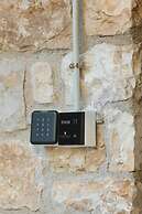 12 Pyles Living History