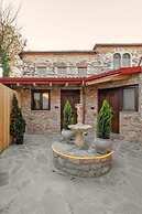 12 Pyles Living History