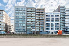 Apartment in Middelkerke With Sea View