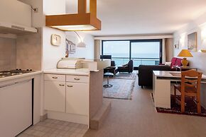 Apartment in Middelkerke With Sea View