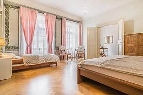 Prague Bliss Apartment - Lesser Town Charm