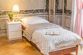 Prague Bliss Apartment - Lesser Town Charm