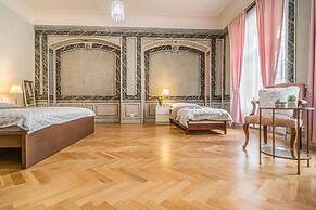 Prague Bliss Apartment - Lesser Town Charm