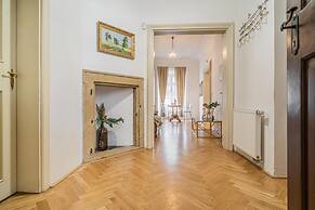 Prague Bliss Apartment - Lesser Town Charm