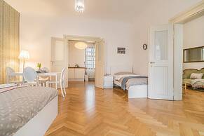 Prague Bliss Apartment - Lesser Town Charm