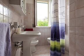 Luminous Apartment With Garden