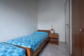 Luminous Apartment With Garden