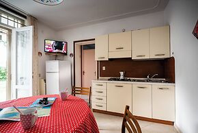 Luminous Apartment With Garden