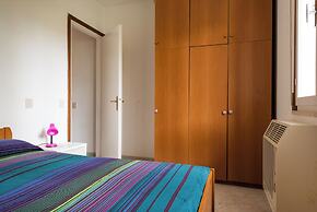 Luminous Apartment With Garden