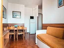 Coastal Comfort in Lido del Sole With sea View