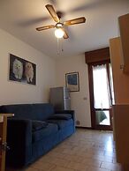 Flat With Parking Only 100m From the Beach