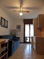 Flat With Parking Only 100m From the Beach