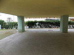 Flat With Parking Only 100m From the Beach