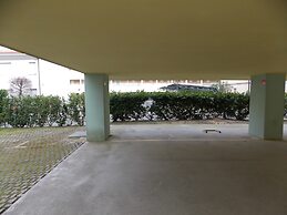 Flat With Parking Only 100m From the Beach