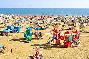 Flat With Parking Only 100m From the Beach