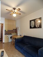 Flat With Parking Only 100m From the Beach