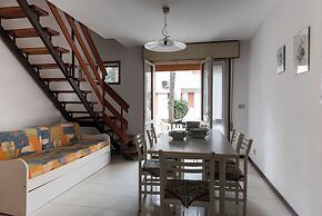 Luminous Flat in Bibione With Garden
