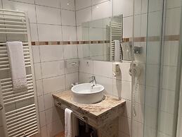 KRAL Suite Hotel & Serviced Apartment