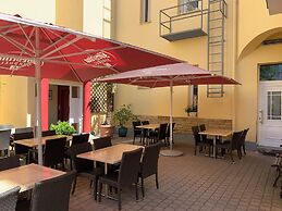 KRAL Suite Hotel & Serviced Apartment