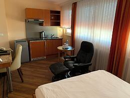 KRAL Suite Hotel & Serviced Apartment