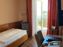 KRAL Suite Hotel & Serviced Apartment