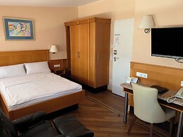 KRAL Suite Hotel & Serviced Apartment